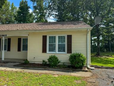 Main picture of 20805 Shaker Dr
