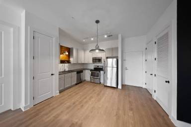 Main picture of 255 E Boyd Dr