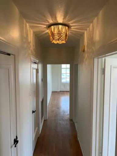 Main picture of 700 N Roan St