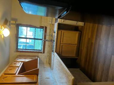 Main picture of 41 S Oak St