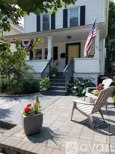 Main picture of 29 Maple St
