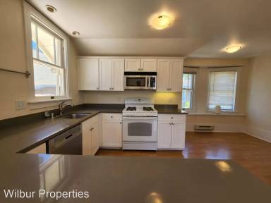 Main picture of 738 Webster St
