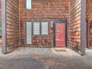 Main picture of 115 Beechnut St