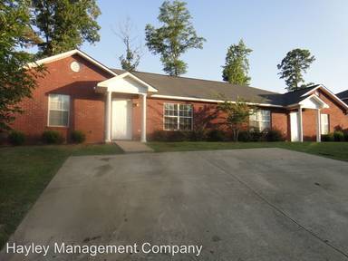 Main picture of 704 Yeager Ln