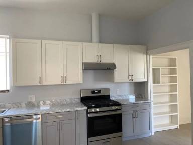 Main picture of 914 Lincoln Ave