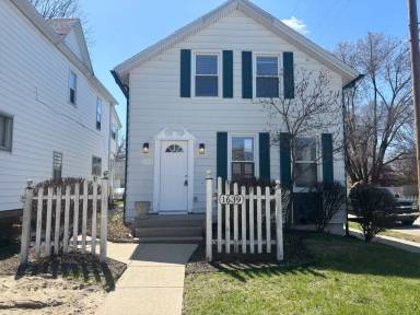 Main picture of 1639 W Main St