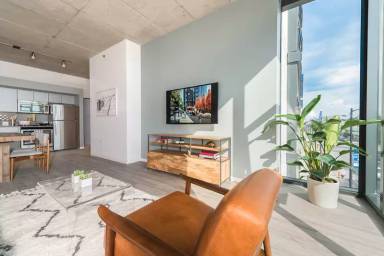 Main picture of 2295 N Milwaukee Ave