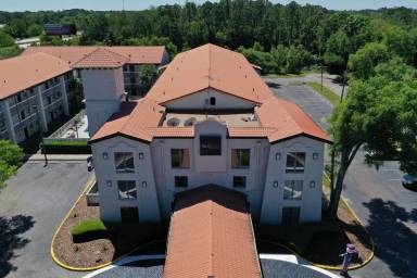 Main picture of A-P-T Suites Jacksonville
