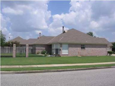 Main picture of 8718 Wildbriar Ln