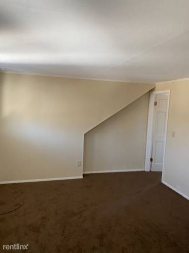 Main picture of 1928 Berdan Ave