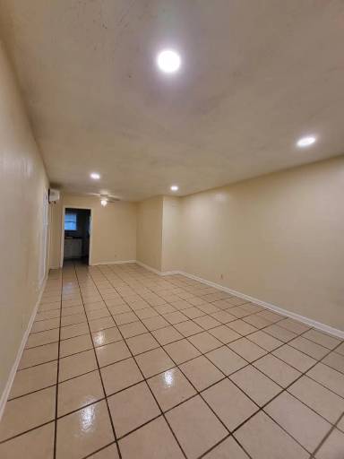 Main picture of 1606 Duncan Ave