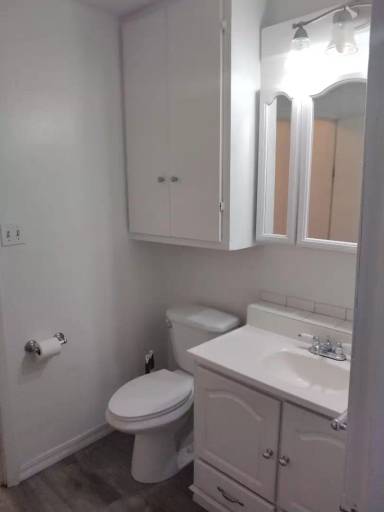 Main picture of 1702 E Downey Ave