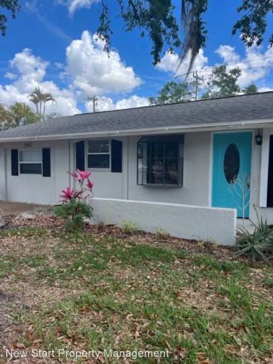 Main picture of 2565 Gentian Rd