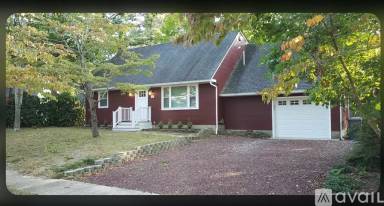 Main picture of 81 Lafayette Dr