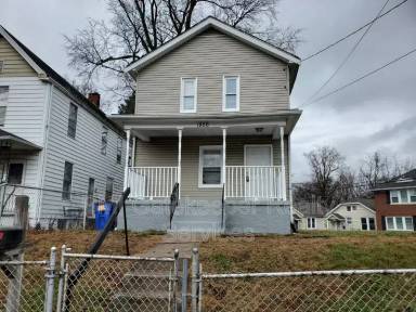Main picture of 1826 Maple Ave