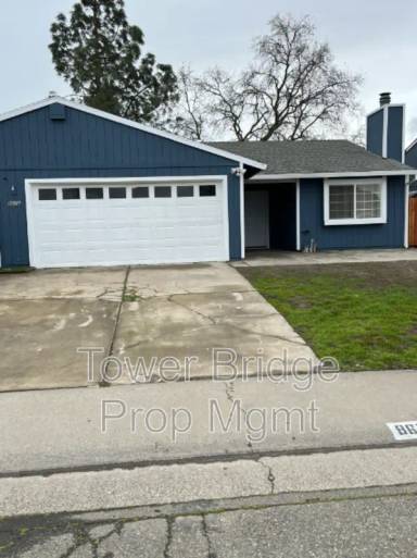 Main picture of 8676 Tiogawoods Dr