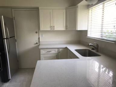 Main picture of 2724 Newhall St