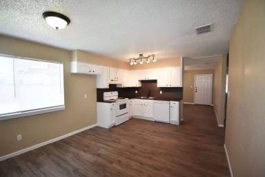 Main picture of 2206 Lova Dr