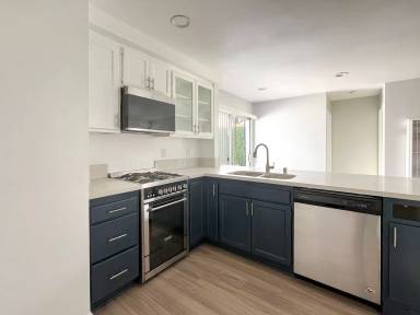 Main picture of 4236 W 129th St