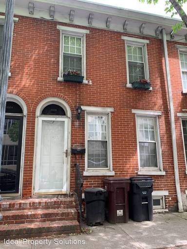 Main picture of 1122 N Walnut St