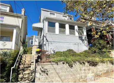 Main picture of 212 Lorenz Ave