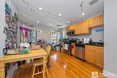 Main picture of 44 Hillside St