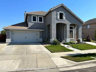 Main picture of 665 Rice St