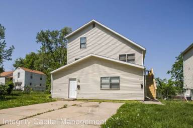 Main picture of 5932 Elmwood Ave