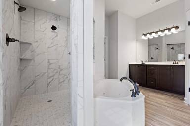 Main picture of 2194 Julianna Dr