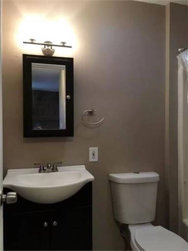 Main picture of 614 Armandale St