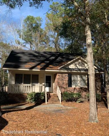 Main picture of 1300 Louisa Ln