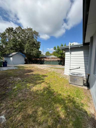 Main picture of 101 SW 4th St