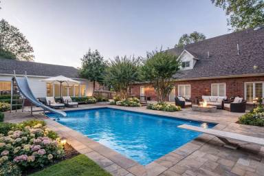 Main picture of 8667 Havenhurst Dr