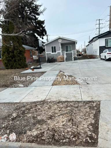 Main picture of 479 E 18th St
