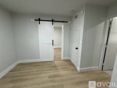 Main picture of 10725 SW 55th St