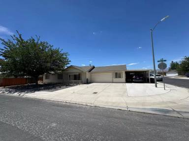 Main picture of 305 Fernwood St