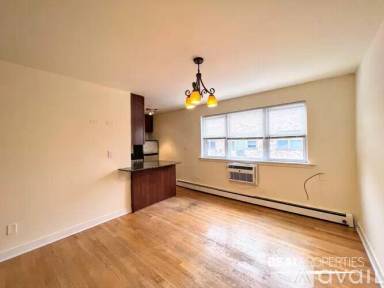 Main picture of 625 W Wrightwood Ave Apartments