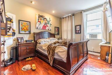 Main picture of 282 Newbury St