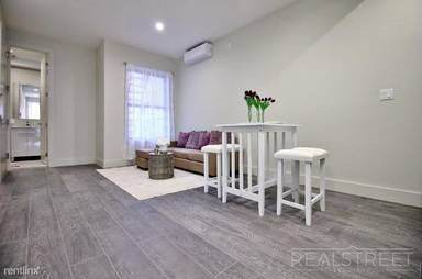 Main picture of 1159 Saint Johns Pl