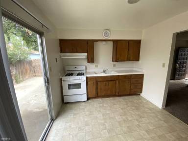 Main picture of 518 E Elm St