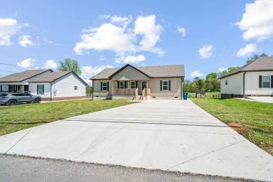 Main picture of 183 Hendon Memorial Rd