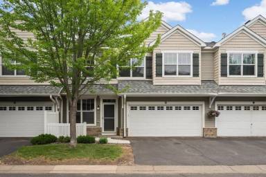 Main picture of 3049 Chamberlin St N