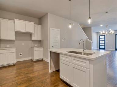 Main picture of 404 Wimberly St