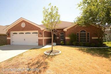Main picture of 2501 Mugho Dr