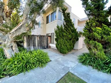 Main picture of 136 Avenida Las Brisas