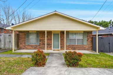 Main picture of 804 Valerie Ln