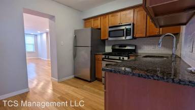 Main picture of 2658 Tulip St