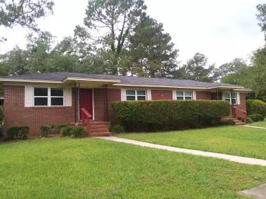Main picture of 1592 Coombs Dr