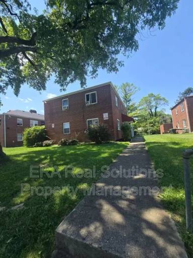 Main picture of 81 N Hampton Rd