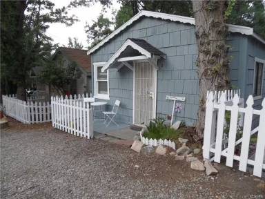Main picture of 411 Tetley Ln